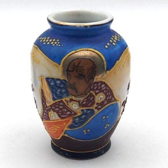 Vintage Japanese Satsuma Miniature Porcelain Hand Painted Vase Wise Men Set of 3 - Picture 4 of 15